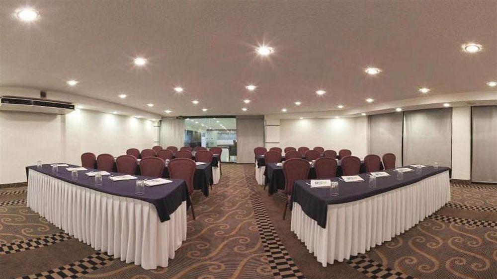 Holiday Inn Express Toluca By Ihg Eksteriør bilde