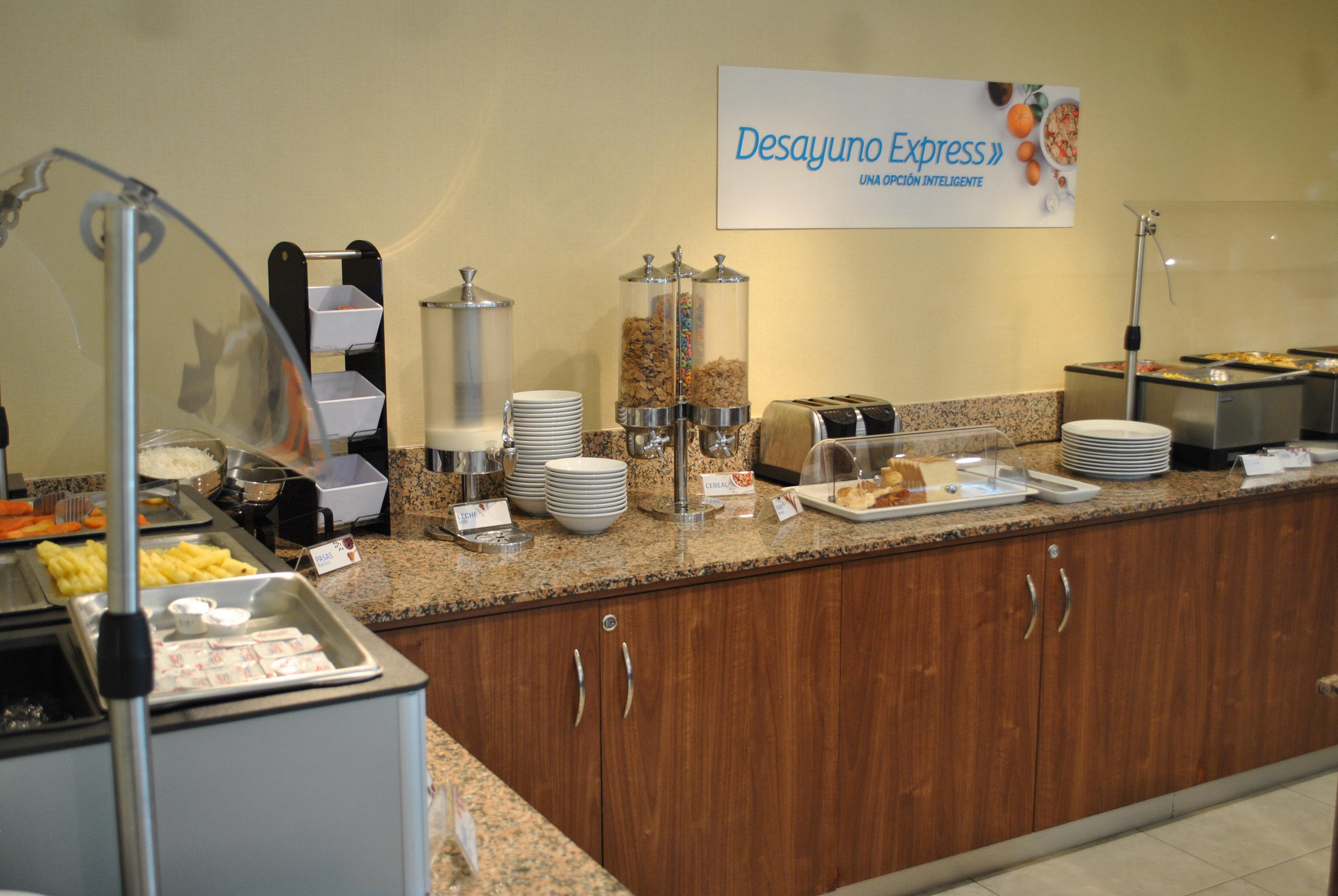 Holiday Inn Express Toluca By Ihg Eksteriør bilde
