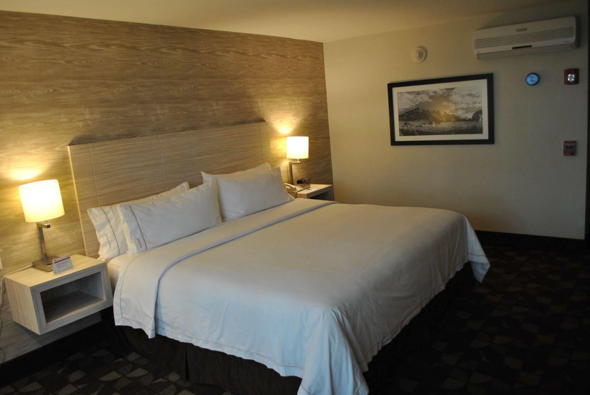 Holiday Inn Express Toluca By Ihg Eksteriør bilde