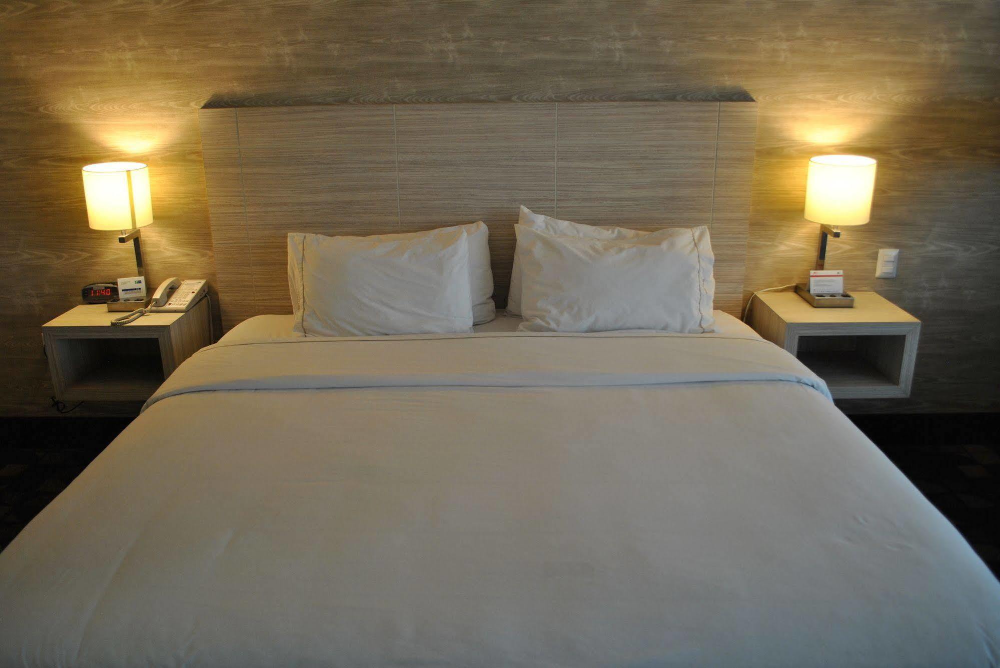Holiday Inn Express Toluca By Ihg Eksteriør bilde